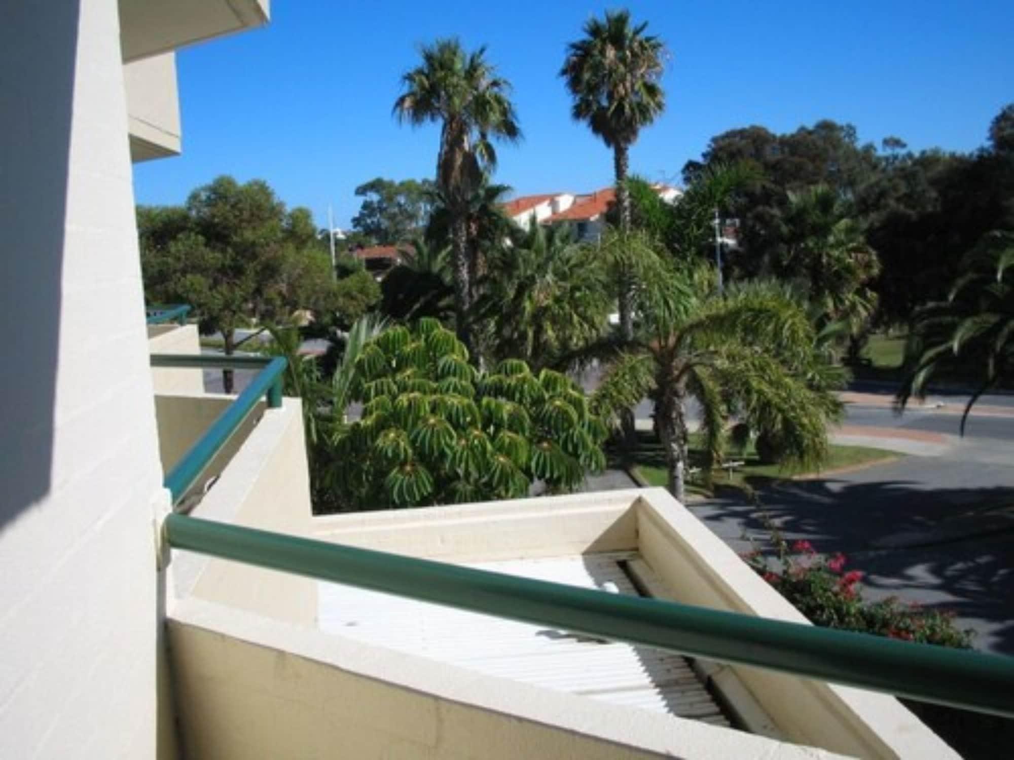 Atrium Hotel Mandurah Buitenkant foto