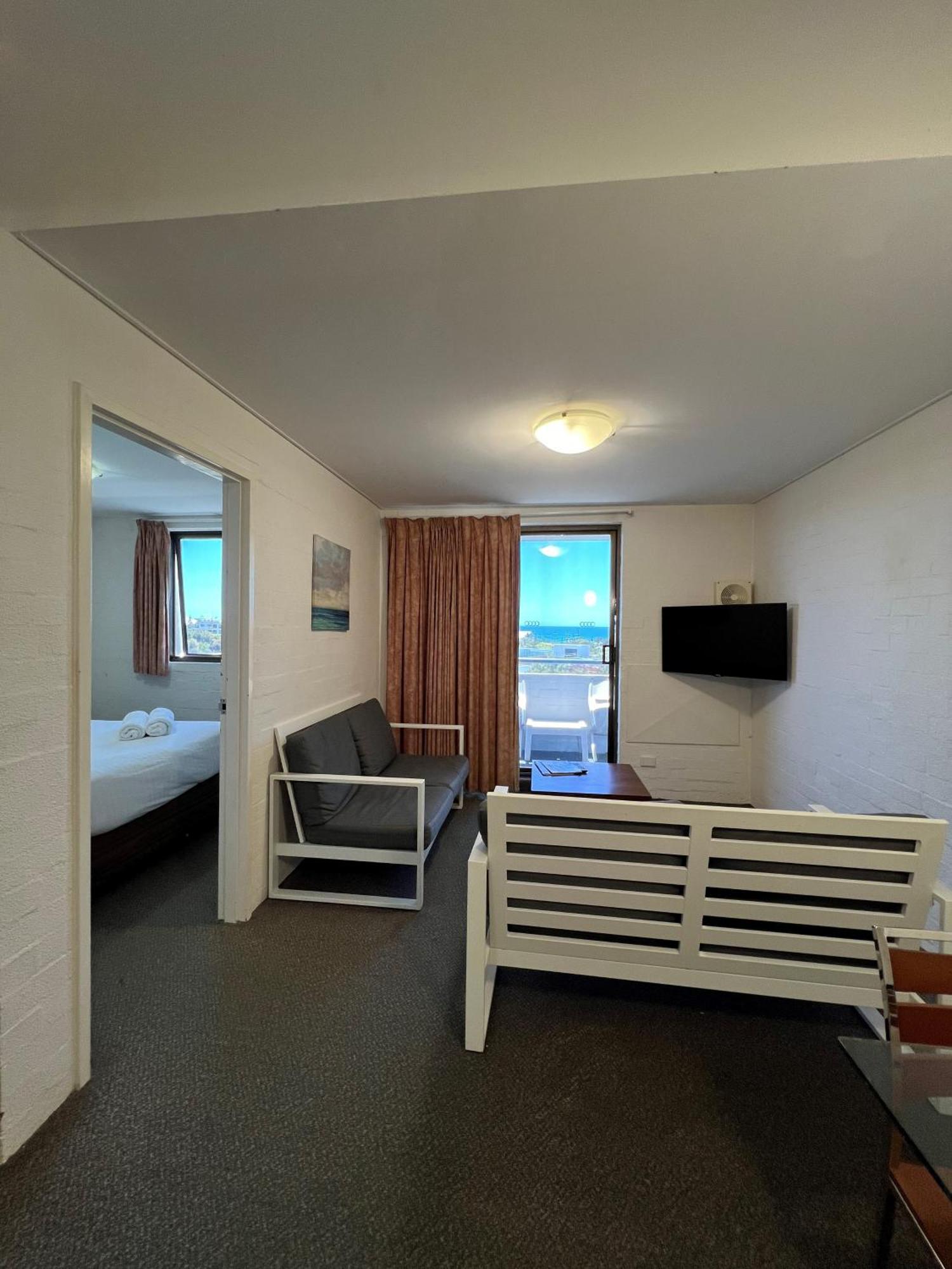 Atrium Hotel Mandurah Buitenkant foto